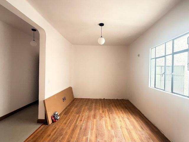 Departamento interior en edificio Art Deco 77m2