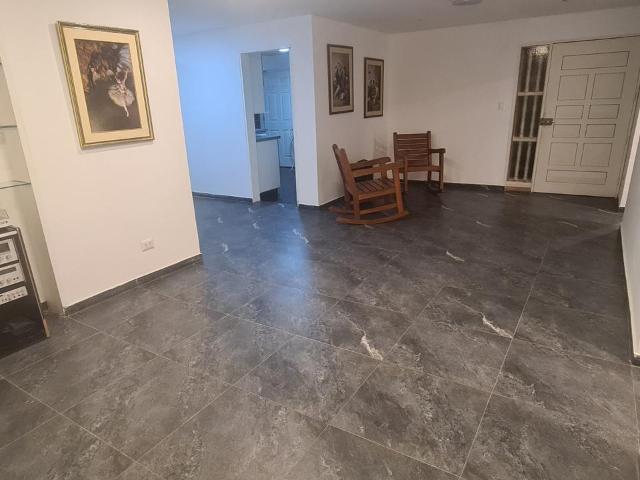 Departamento Oficina puerta cerrada 2 cuartos 2 baños