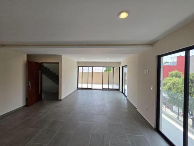 Departamento moderno con amplia terraza y balcones en 2 niveles, Narvarte Poniente