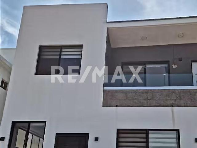 DEPARTAMENTO MODERNO EN PRIVADA AL NORTE DE ENSENADA