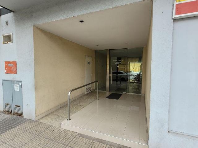 Departamento monoambiente al frente con balcon 7 mo piso
