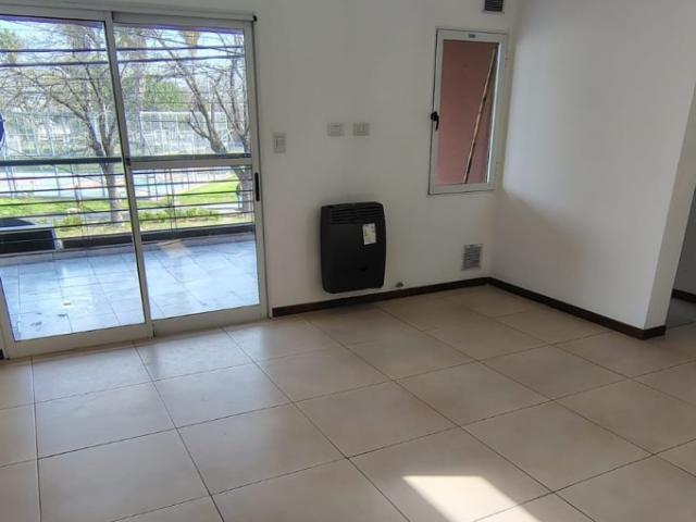 DEPARTAMENTO MORENO 143 1A