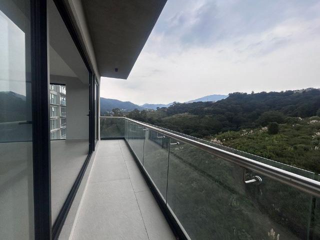 Departamento nuevo en renta en Realeza Bosque Real