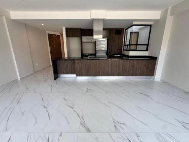 Departamento, exterior, de 85m² con 2 recámaras, 2 estacionamientos, balcón y bodega. Narvarte