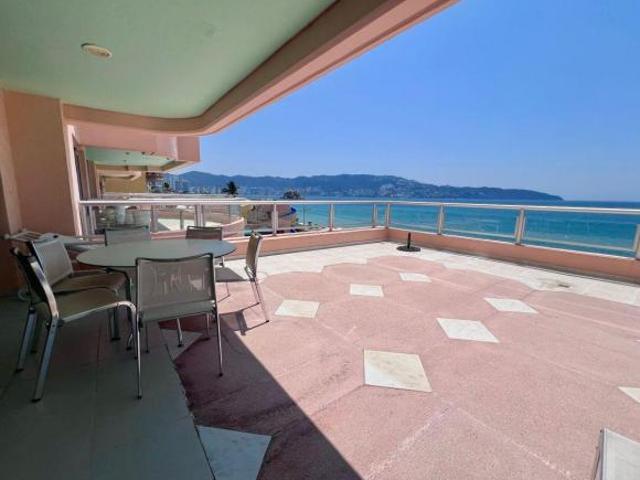 Departamento sobre playa en Acapulco Cond Torre Paladio