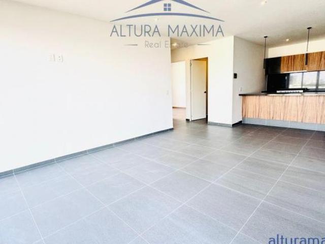 Departamento Sant Uriel 2 recámaras en Venta, Chapalita, 102 m2 construidos