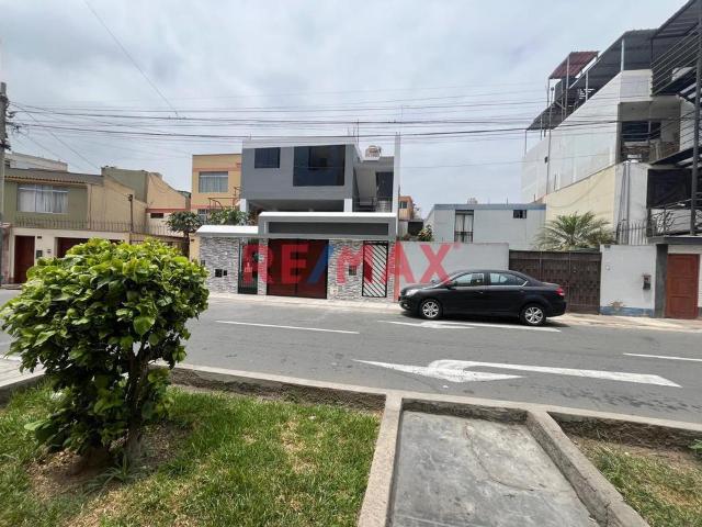 Departamento Semi Amoblado – Cercado De Lima | 3Er Piso | 3 Dormitorios