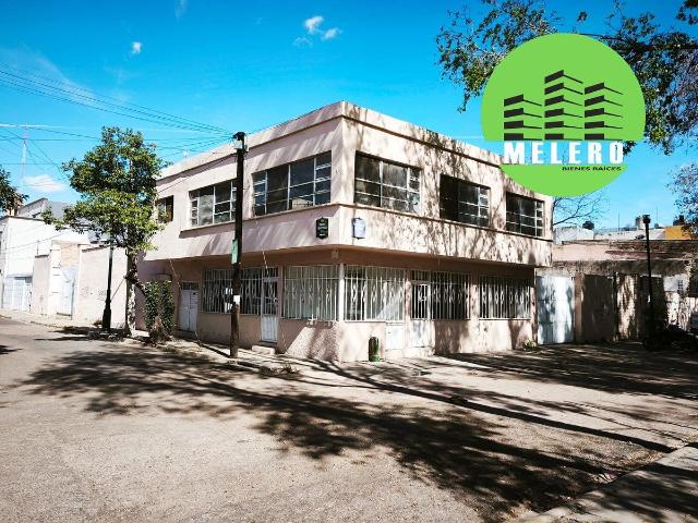 DEPARTAMENTO SEMIAMUEBLADO EN RENTA EN ZONA CENTRO