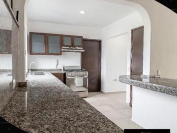 Penthouse de dos pisos 4 habitaciones, más estudio y 4.5 baños cerca de plaza las Américas