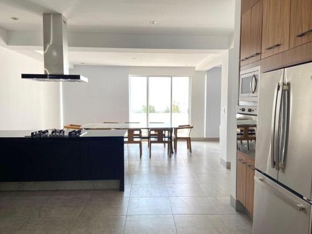 DEPARTAMENTO Penthouse en VENTA RENTA sobre Blvd. Campestre