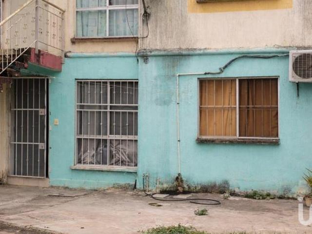 Departamento planta baja en venta en Fraccionamiento Sotavento, Veracruz, Ver
