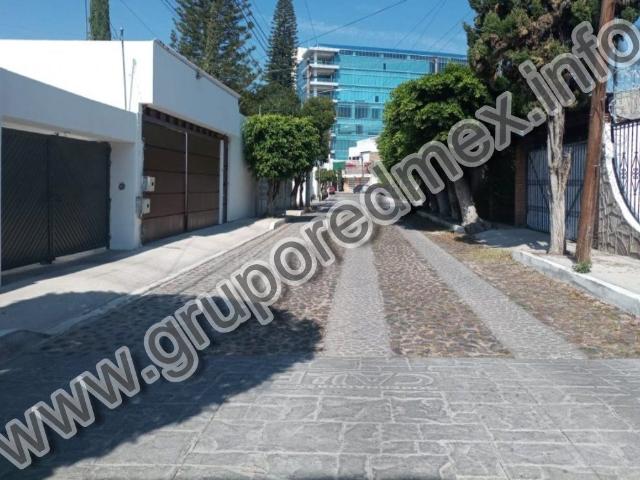 Departamento recién remodelado Álamos 3era. a una cuadra de plaza Boulevares y Bernardo Quintana Querétaro DV CIJHV