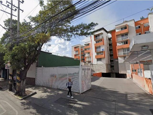 Departamento Remodelado en Venta en el condómino Real de San Martín