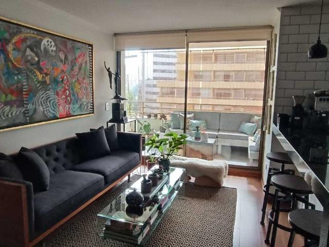 Departamento remodelado en venta en Las Condes