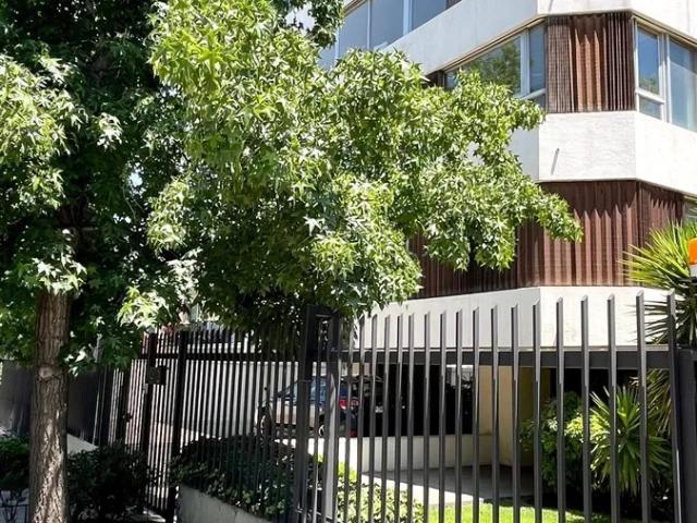 Departamento remodelado en arriendo de 3 dorm. en las condes