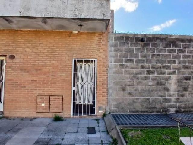 Departamento Tipo Casa en alquiler en Lanus Este
