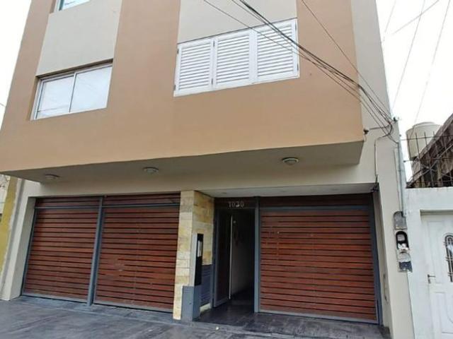 Departamento Tipo Casa en alquiler en Lanus Este
