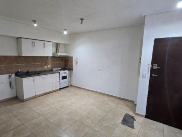 Departamento Tipo Casa en alquiler en Lanus Este
