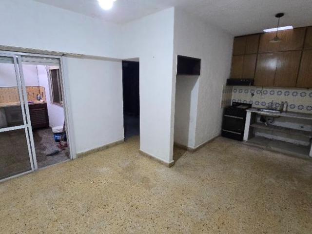 Departamento Tipo Casa en alquiler en Lanus Este