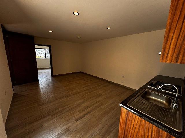 Departamento tipo Loft en Renta, Calle Quetzalcóatl, Col. Jardines del Sol en Za
