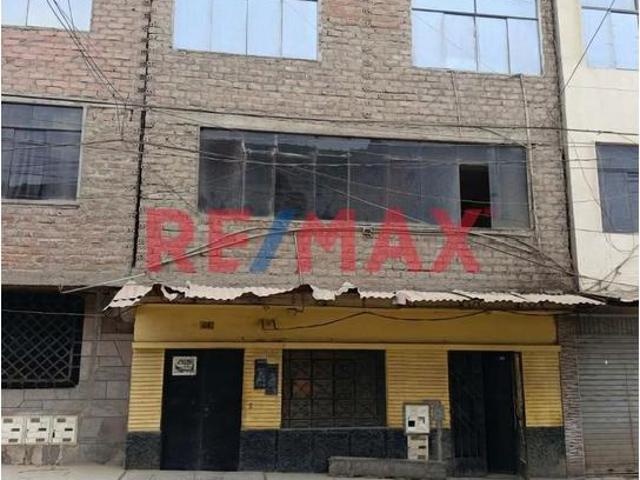 Departamento Triplex De 3 Dormitorios En Florencia De Mora Trujillo