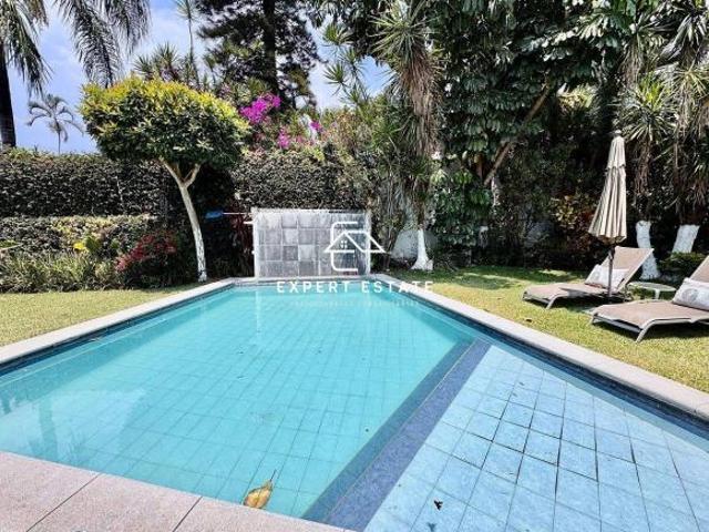 Departamento venta ACAPATZINGO En PB de casi 113 m2 con jardín y alberca común