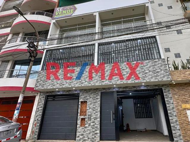 Departamentos De Estreno En Los Olivos 2Do.Piso A 1 Cdr. De Av. Izaguirre