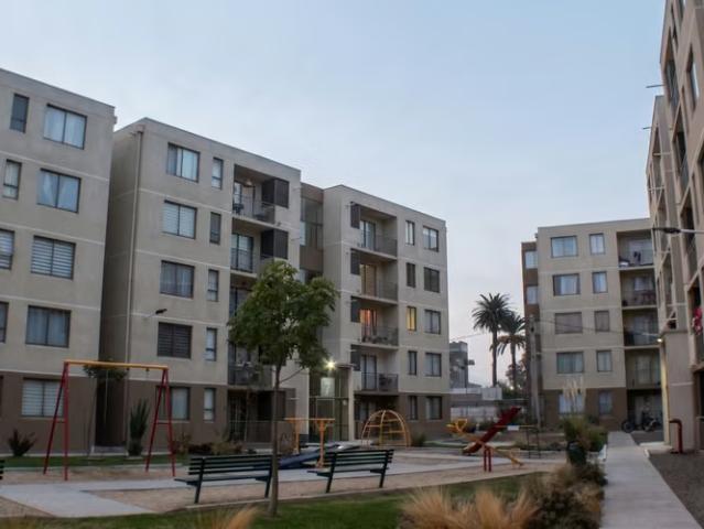 Departamentos en arriendo en Chile | Arriendo Depto 3H2B1E Bodega| Condominio Finka Poniente 3 dormitorios por CLP 420000.00