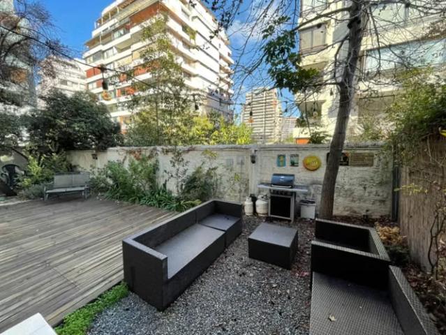 Departamentos en arriendo en Las Condes | agradable departamento con jardín de uso privado 4 dormitorios por CLP 1500. 00
