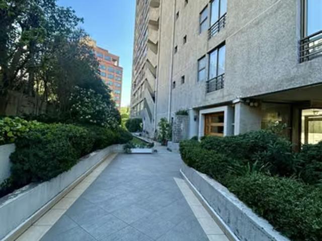Departamentos en arriendo en Las Condes | Sector residencial y conectivo, 3D, 3B, E y B 3 dormitorios por CLP 1200. 00