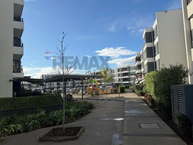 Departamentos en arriendo en Peñalolén | Condominio moderno estilo mariposa 2 dormitorios por CLP 530000.00