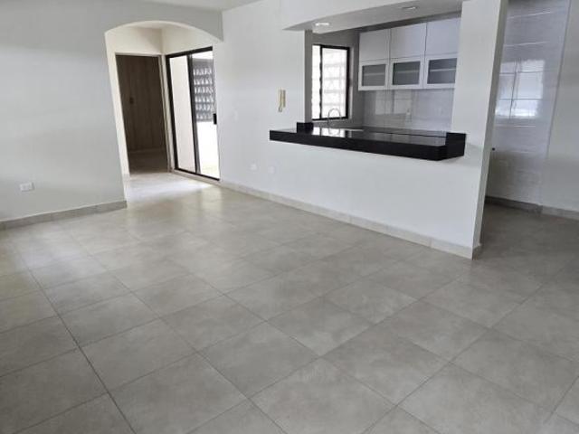 Departamentos en venta Col. Unidad Nacional
