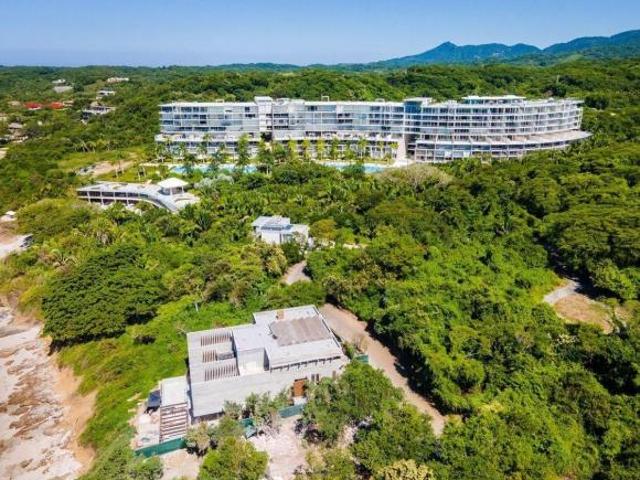 Departamentos en venta frente al mar en Bolongo, Punta Mita