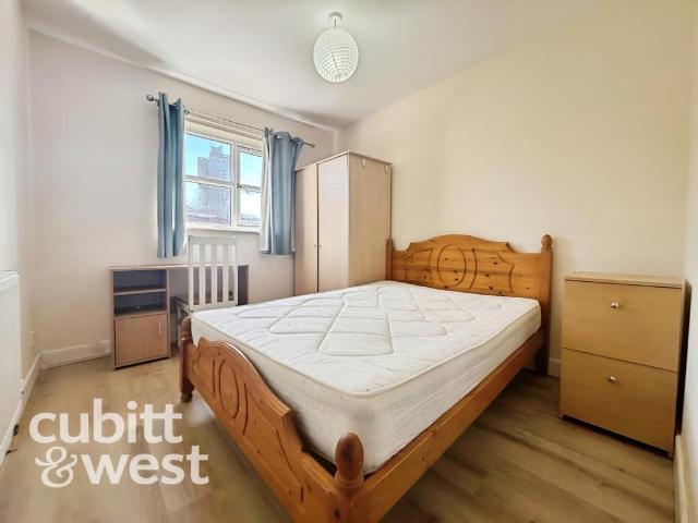 DEPOSIT ALTERNATIVE AVAILABLE. 1 bed in a flat share to rent £700 pcm £162 pw