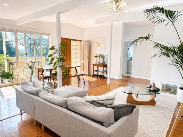 Deposit Taken for $950 per week