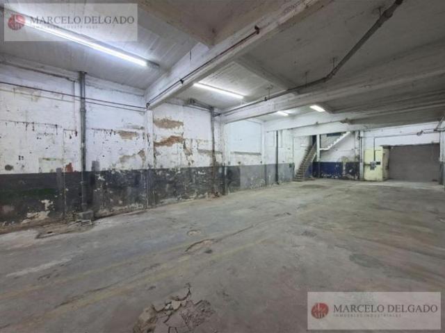 Depósito Galpón de 450 m2 en Pompeya ALQUILER