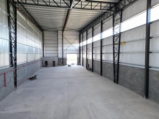 Depósito Galpon Nave Industrial alquiler Ezeiza Carlos Spegazzini