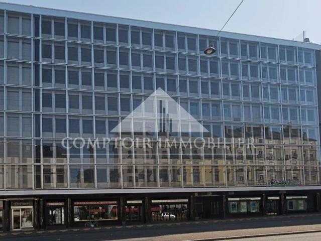 Depositum im Keller eines Gebäudes im Stadtzentrum, das in zwei miteinander verbundene Bereiche von 96,5 m² und 41,5 m² unterteilt ist