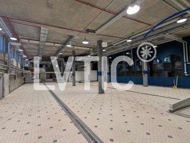 Depot, Werkstatt, Labor von 800 m² zu mieten in Bussigny