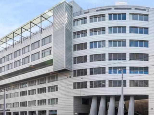Dépôt au 3ème sous sol Rue de Lausanne 69