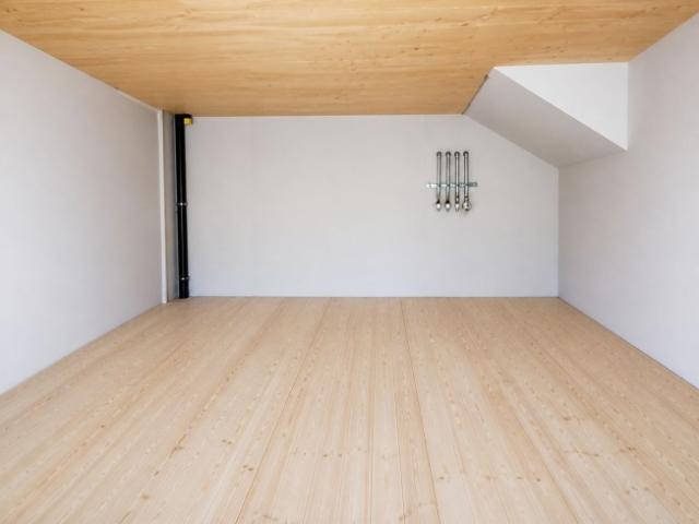 Depot / Gelände von 51 m² in Donneloye