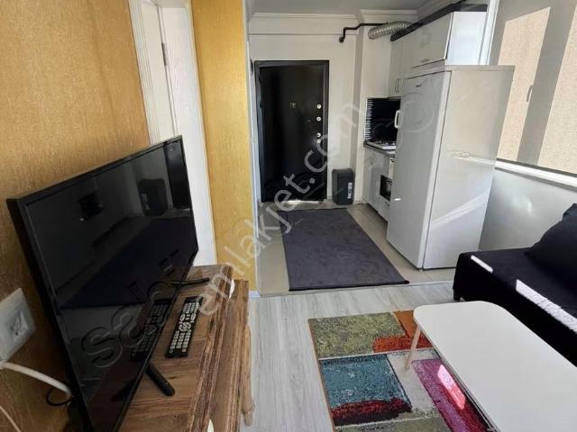 Depozitosuz Tramvay Altında Ara Kat Eşyalı 1+1 Daire