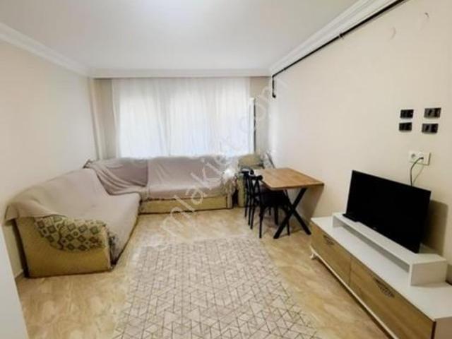 Depozitosuz Üniversite Yakın Bahçe Katı Balkonlu Eşyalı 1+1 Apt