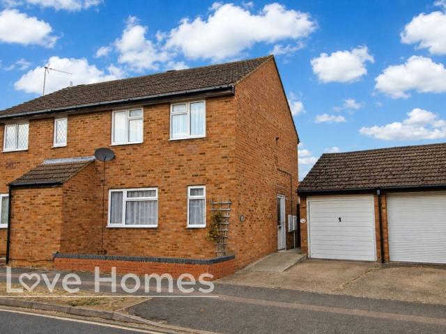 Derwent Rise, Flitwick MK45, 3 bed semi detached house to rent, £1,500 pcm | PrimeLocation