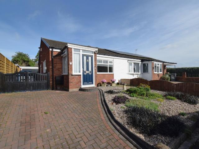Derwent, Tamworth B77, 2 bed semi detached bungalow to rent, £1,050 pcm | PrimeLocation