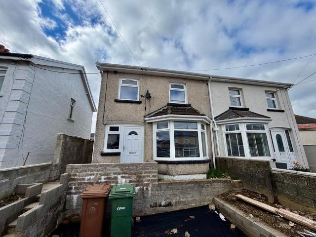 Derwendeg Avenue, Cefn Hengoed, CF82 2 bed semi detached house to rent £850 pcm £196 pw