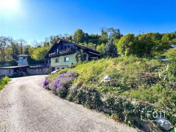 Der ideale Familienkokon 5,5 Zimmer mit einem 300 m² großen Garten auf den Höhen von Monthey