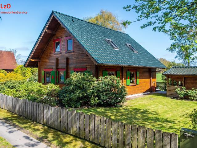 Der Sommer kommt! Sehr gepflegtes Ferienhaus am Badesee in Karlshof nahe Bad Zwischenahn
