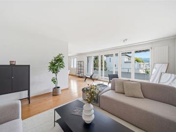 DER SONNE ENTGEGEGEN 4.5 ZIMMER WOHNUNG MIT SÜDTERRASSE
