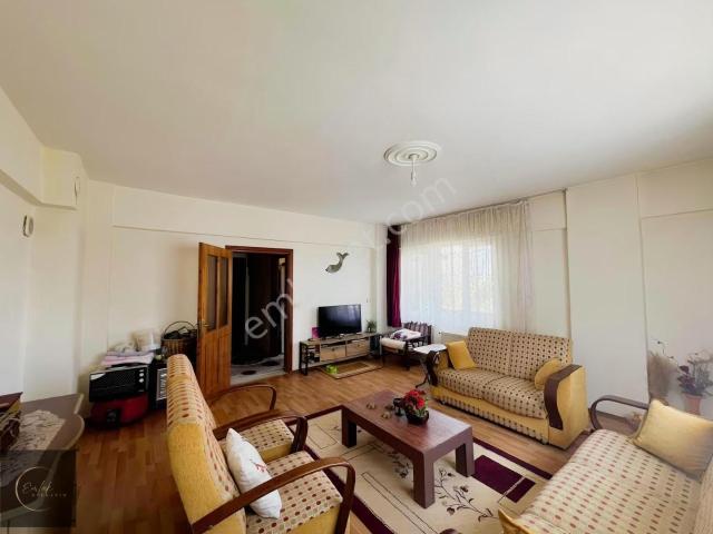 Derbent Kamelya Sitesinde Satılık 3+1